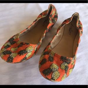 Lucky brand pineapple flats Size 8